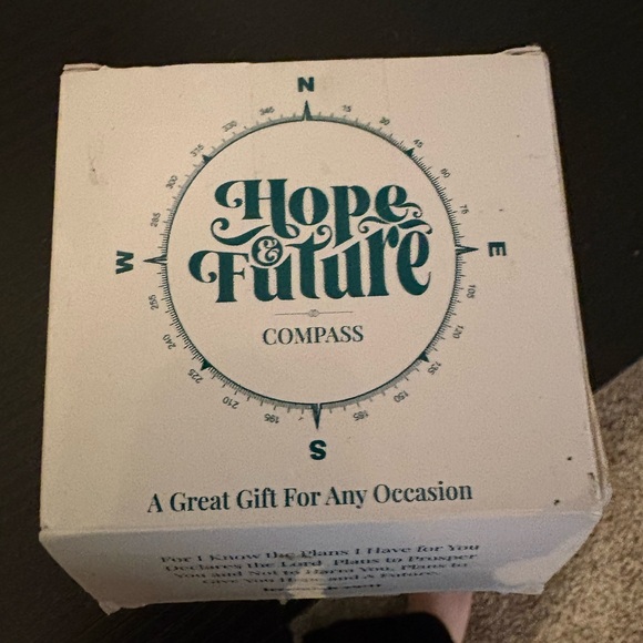 Vintage Brass Compass with Wooden Box - Picture 3 of 3